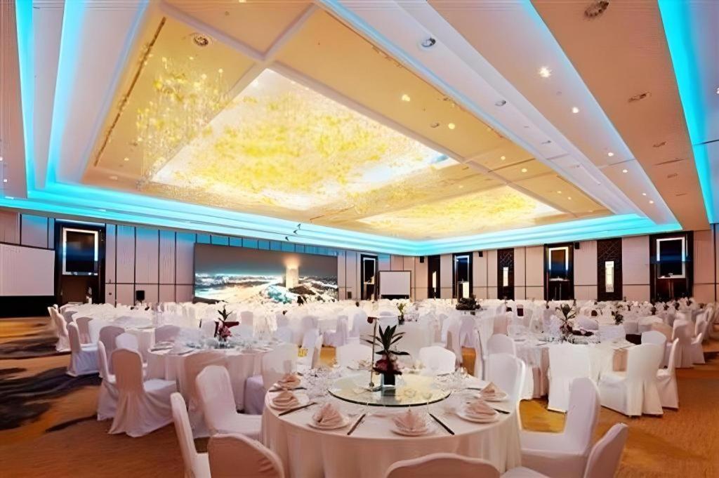 New Century Hangzhou Grand Hotel Экстерьер фото